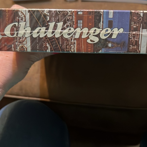 NIB “All Aboard!!” Over 600 Interlocking Piece Puzzle - Picture 5 of 6